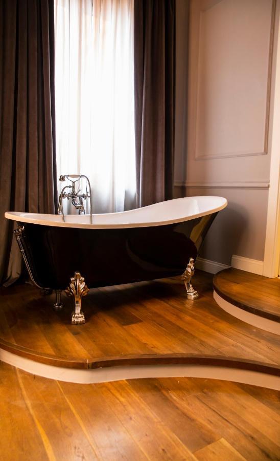 Relais San Lorenzo In Lucina Рим Экстерьер фото